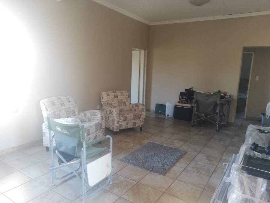 2 Bedroom Property for Sale in Gateway Manor North West